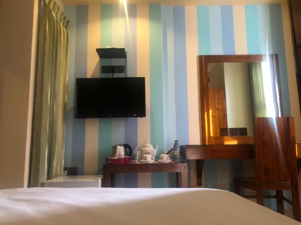 Contento Retreat Hulhumale Esterno foto