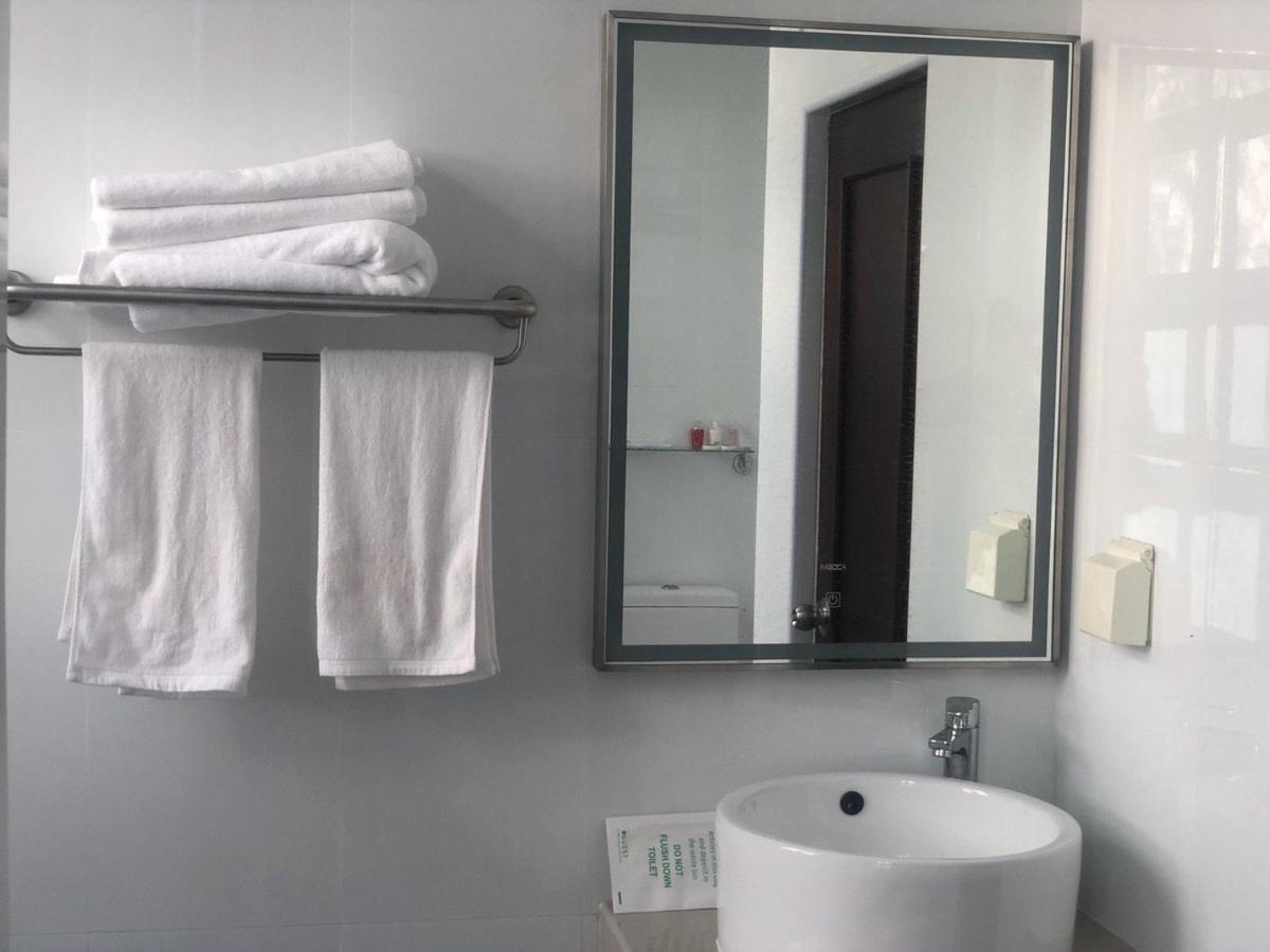 Contento Retreat Hulhumale Esterno foto
